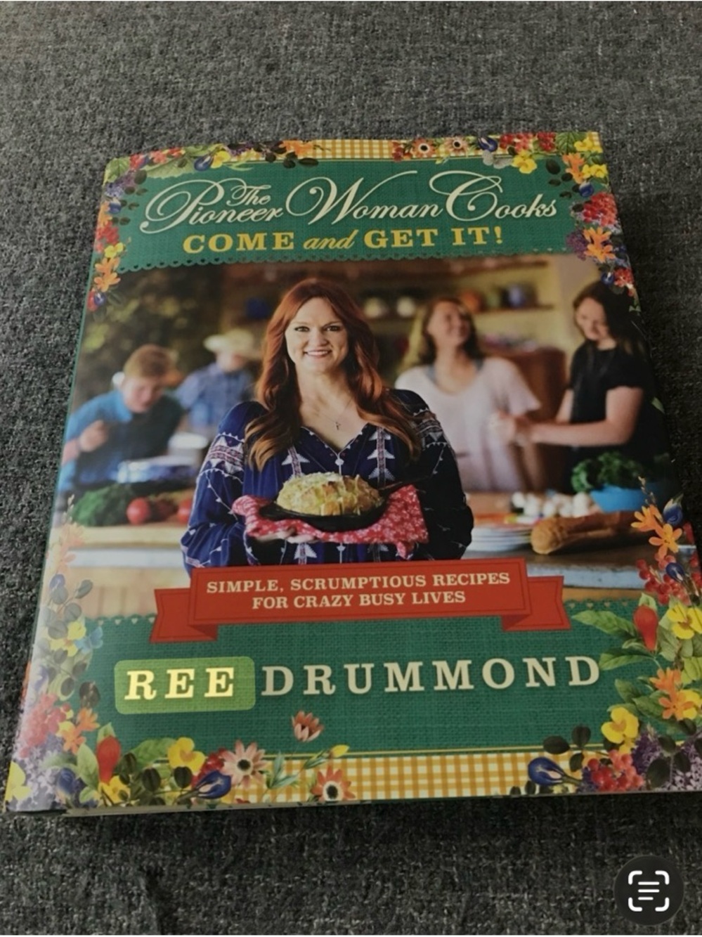 The Pioneer Woman Come and Get It! Cookbook - Green Floral Cover
